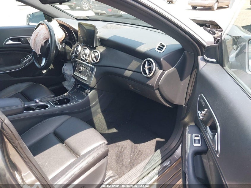 2017 Mercedes-benz Cla-klasse VIN WDDSJ4GB8HN423160 IAAI salvage auction — FRONT & REAR, Salvage (Pennsylvania), sold $725 on 2026-07-31 (photo 5)