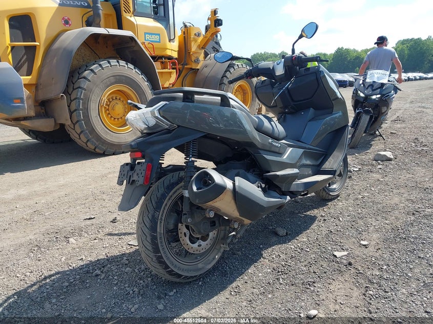 2023 BMW C VIN WB40C630XPS911652 IAAI salvage auction — RIGHT SIDE, Salvage (Ohio), sold $1,950 on 2026-07-15 (photo 4)