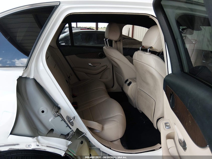 2018 Mercedes-Benz GLC-Class VIN WDC0G4JB2JV087742 IAAI salvage auction — RIGHT SIDE, Salvage Title, sold $25 on 2026-09-26 (photo 8)