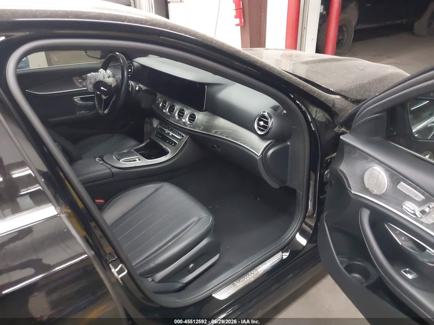 2021 Mercedes-benz E-klasse VIN W1KZF8DB9MA994511 IAAI salvage auction — FRONT END, Wait Title, sold $12,200 on 2026-09-01 (photo 5)