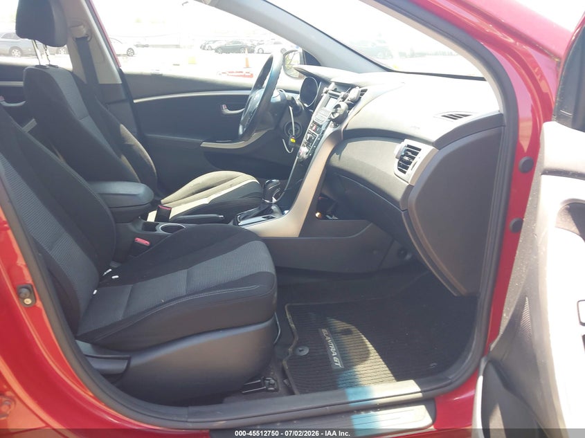 2016 Hyundai Elantra VIN KMHD35LH2GU261278 IAAI salvage auction — NORMAL WEAR, Clear (New York), sold $575 on 2026-07-28 (photo 5)