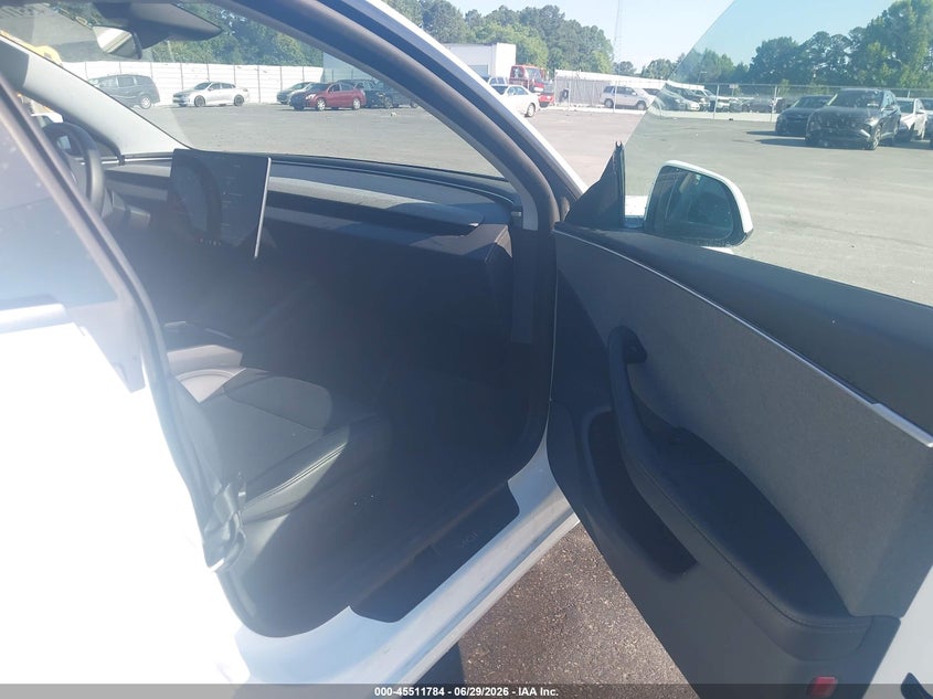 2025 Tesla Model 3 VIN 5YJ3E1EA1SF938633 IAAI salvage auction — NORMAL WEAR, Repossession Paperwork (Georgia), sold $25,250 on 2026-07-30 (photo 5)