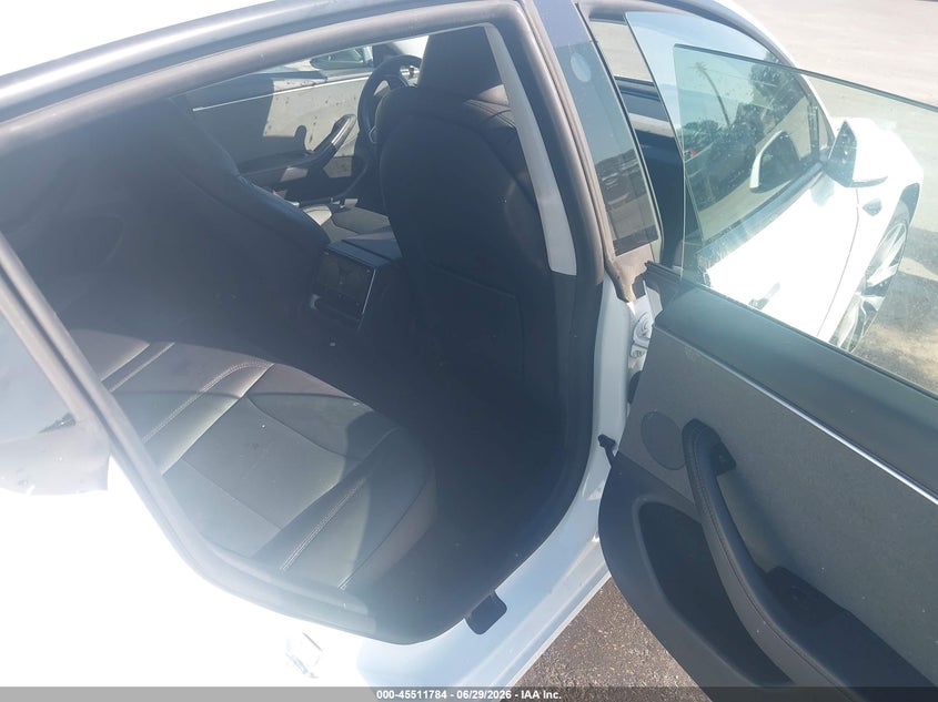2025 Tesla Model 3 VIN 5YJ3E1EA1SF938633 IAAI salvage auction — NORMAL WEAR, Repossession Paperwork (Georgia), sold $25,250 on 2026-07-30 (photo 8)