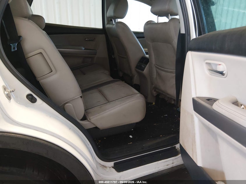 2011 Mazda Cx-9 VIN JM3TB3DV8B0330980 IAAI salvage auction — NORMAL WEAR, Clear (Delaware), sold $400 on 2026-07-30 (photo 8)