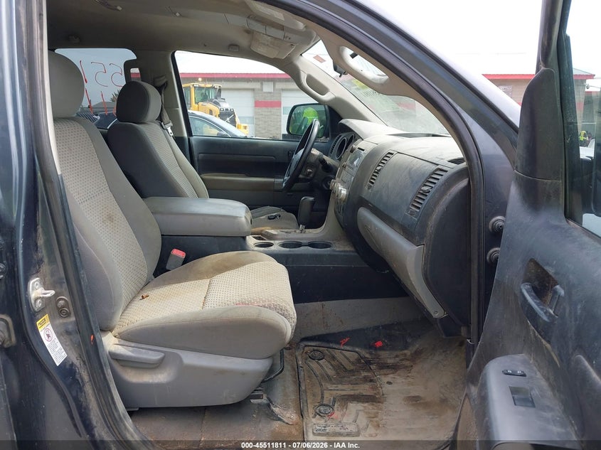 2010 Toyota Tundra VIN 5TFUY5F19AX128365 IAAI salvage auction — NORMAL WEAR, Original (Maine), sold $1,900 on 2026-07-30 (photo 5)