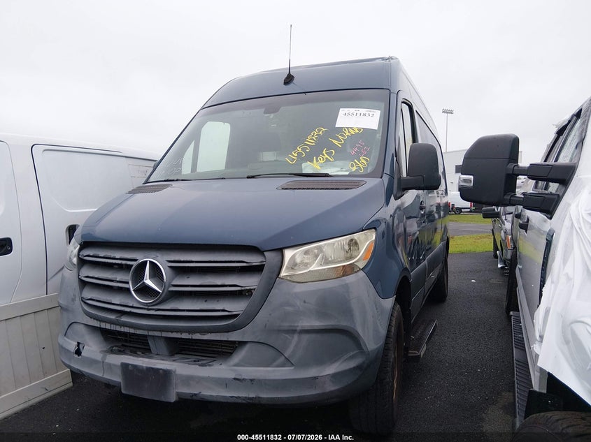 2019 Mercedes-benz Sprinter VIN WD4PF0CD1KT004495 IAAI salvage auction — LEFT & RIGHT, Clear (New Jersey), sold $5,300 on 2026-07-20 (photo 2)