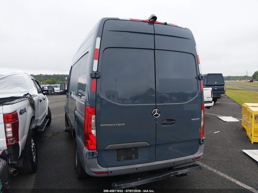 2019 Mercedes-benz Sprinter VIN WD4PF0CD1KT004495 IAAI salvage auction — LEFT & RIGHT, Clear (New Jersey), sold $5,300 on 2026-07-20 (photo 3)