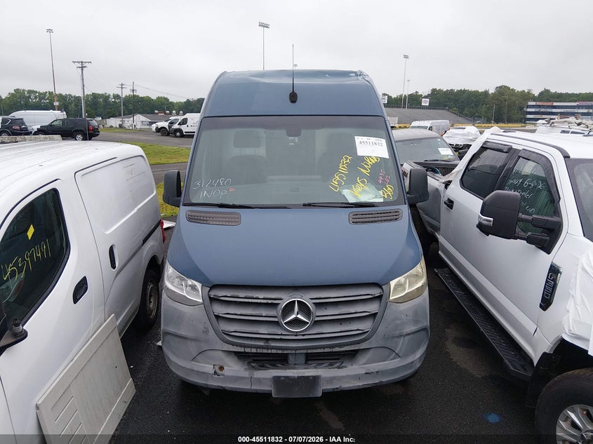 2019 Mercedes-benz Sprinter VIN WD4PF0CD1KT004495 IAAI salvage auction — LEFT & RIGHT, Clear (New Jersey), sold $5,300 on 2026-07-20 (photo 6)