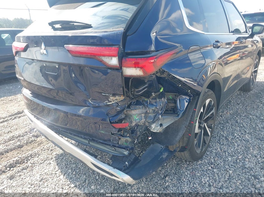 2024 Mitsubishi Outlander VIN JA4J3WA82RZ015847 IAAI salvage auction — REAR END, Wait Title, sold $11,750 on 2026-09-16 (photo 6)