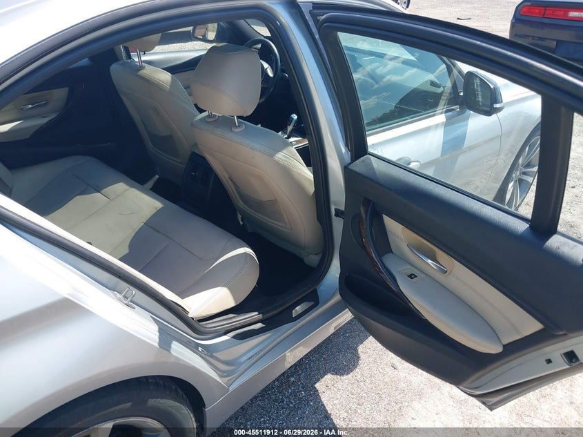 2015 BMW 3er VIN WBA3A5G53FNS86587 IAAI salvage auction — FRONT END, Clear (Florida), sold $1,200 on 2026-07-14 (photo 8)