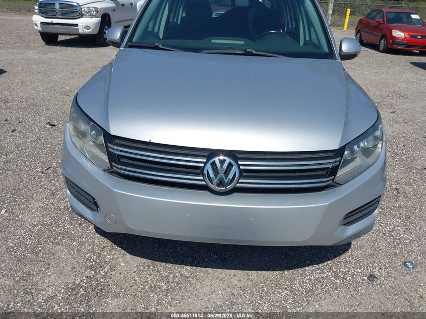 2015 Volkswagen Tiguan VIN WVGAV7AX0FW547202 IAAI salvage auction — MECHANICAL, Clear (Florida), sold $375 on 2026-07-20 (photo 6)