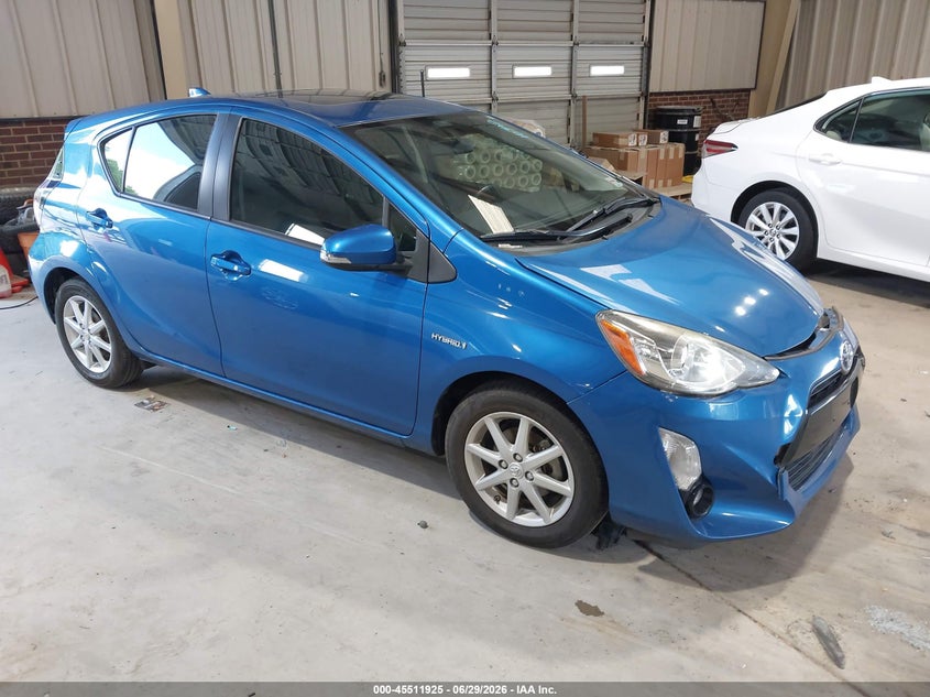 2016 Toyota Prius c VIN JTDKDTB33G1115900 IAAI salvage auction — LEFT FRONT, Salvage Title, sold $2,600 on 2026-08-20 (photo 1)
