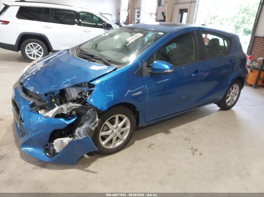 2016 Toyota Prius c VIN JTDKDTB33G1115900 IAAI salvage auction — LEFT FRONT, Salvage Title, sold $2,600 on 2026-08-20 (photo 2)