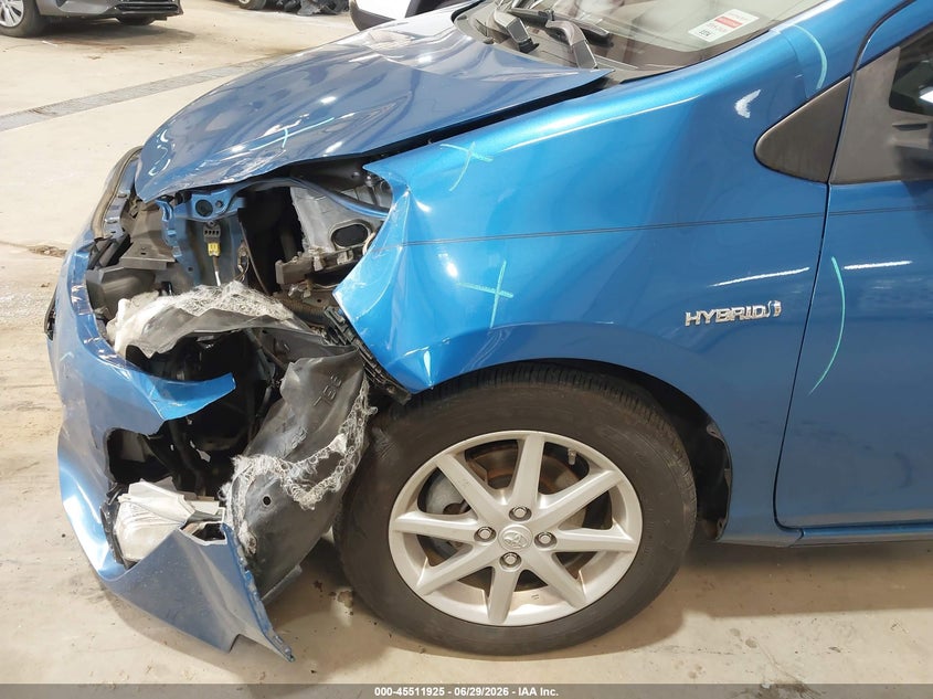 2016 Toyota Prius c VIN JTDKDTB33G1115900 IAAI salvage auction — LEFT FRONT, Salvage Title, sold $2,600 on 2026-08-20 (photo 6)