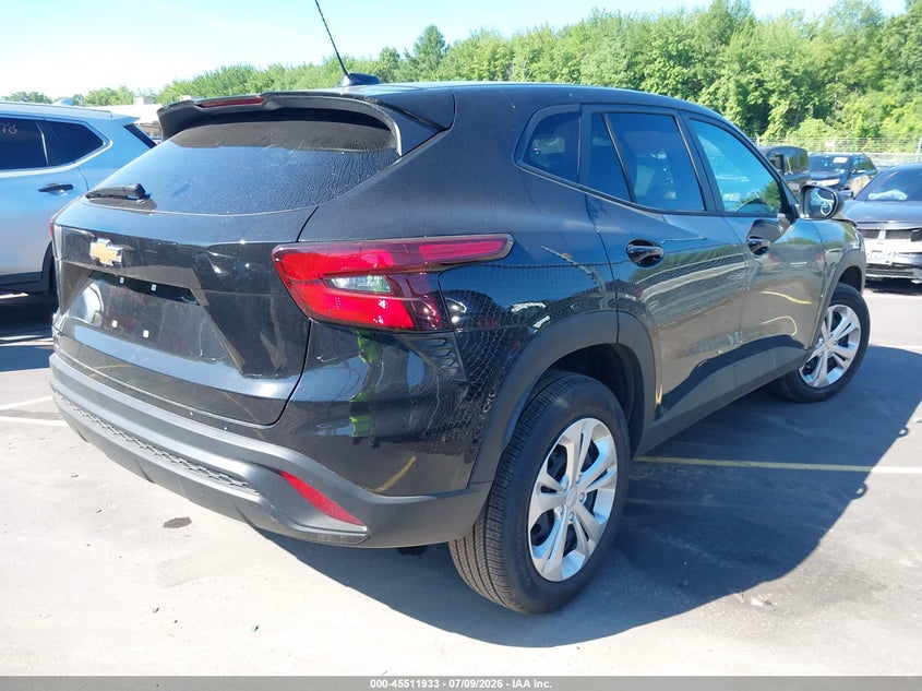 2025 Chevrolet Trax VIN KL77LFEP0SC337751 IAAI salvage auction — FRONT END, Salvage (Connecticut), sold $5,350 on 2026-07-23 (photo 4)