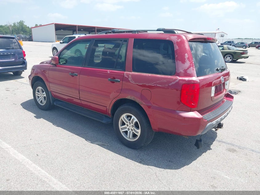 2005 Honda Pilot VIN 2HKYF185X5H548198 IAAI salvage auction — NORMAL WEAR, Clear (Indiana), sold $225 on 2026-07-18 (photo 3)
