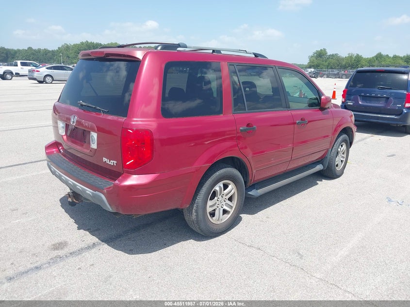 2005 Honda Pilot VIN 2HKYF185X5H548198 IAAI salvage auction — NORMAL WEAR, Clear (Indiana), sold $225 on 2026-07-18 (photo 4)