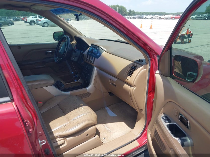 2005 Honda Pilot VIN 2HKYF185X5H548198 IAAI salvage auction — NORMAL WEAR, Clear (Indiana), sold $225 on 2026-07-18 (photo 5)
