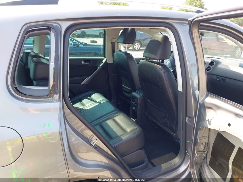 2009 Volkswagen Tiguan VIN WVGBV75N89W520251 IAAI salvage auction — SIDE, Salvage (Pennsylvania), sold $800 on 2026-07-17 (photo 8)