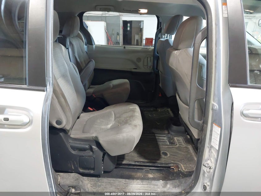 2023 Toyota Sienna VIN 5TDKRKEC3PS165870 IAAI salvage auction — FRONT END, Clear (Oklahoma), sold $10,600 on 2026-07-15 (photo 8)