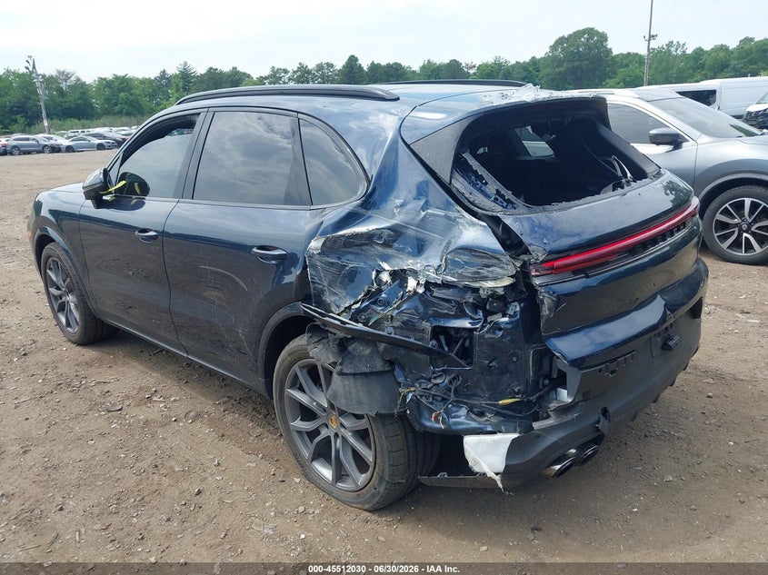 2024 Porsche Cayenne VIN WP1AA2AY0RDA02031 IAAI salvage auction — REAR END, Wait Title, sold $38,625 on 2026-09-12 (photo 3)