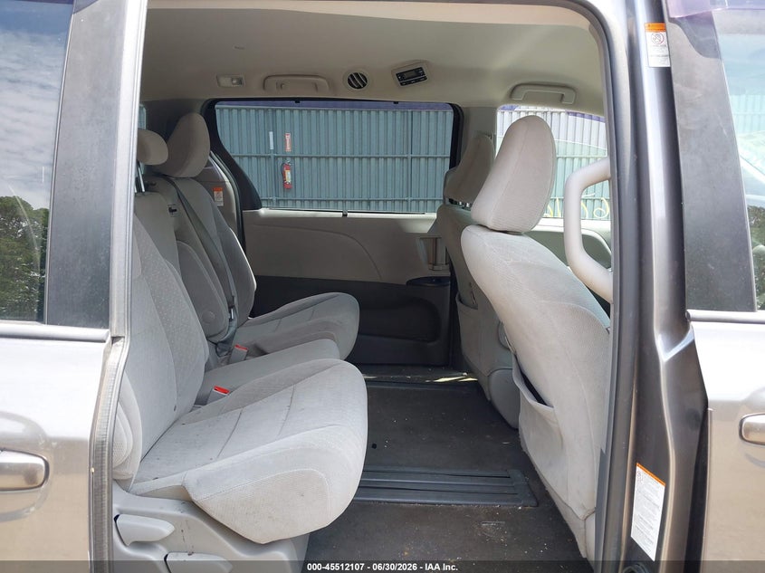 2019 Toyota Sienna VIN 5TDKZ3DC9KS968571 IAAI salvage auction — LEFT & RIGHT, Mv-907A (New York), sold $7,050 on 2026-07-15 (photo 8)