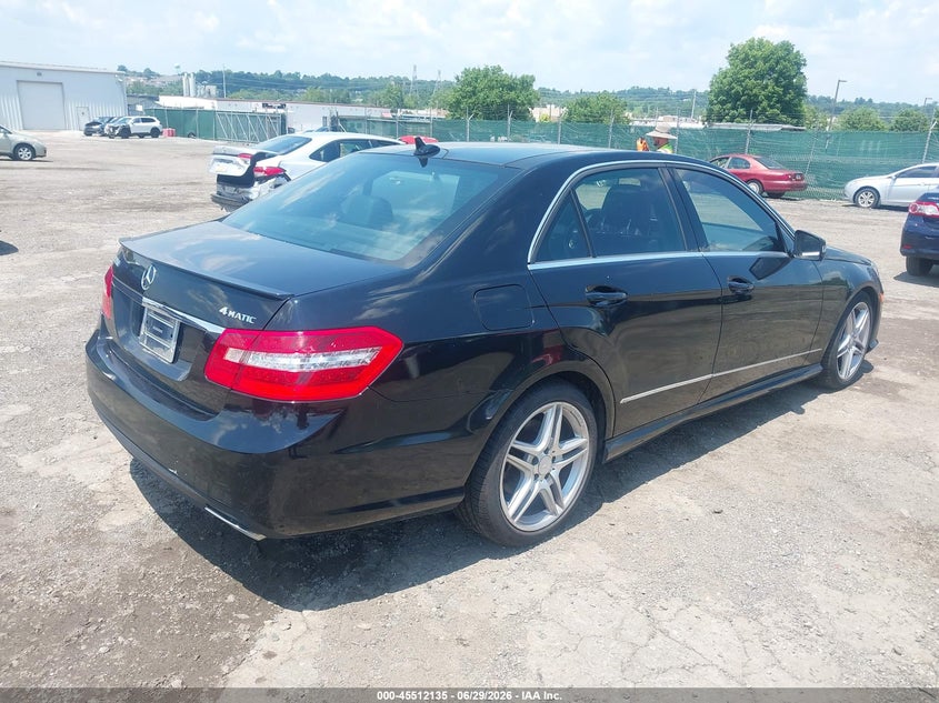 2011 Mercedes-benz E-class VIN WDDHF8HB4BA413192 IAAI salvage auction — NORMAL WEAR, Clear (Pennsylvania), sold $2,275 on 2026-07-10 (photo 4)