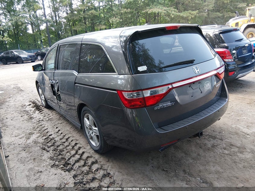 2013 Honda Odyssey VIN 5FNRL5H99DB011570 IAAI salvage auction — SIDE, Clear (Virginia), sold $1,750 on 2026-07-19 (photo 3)