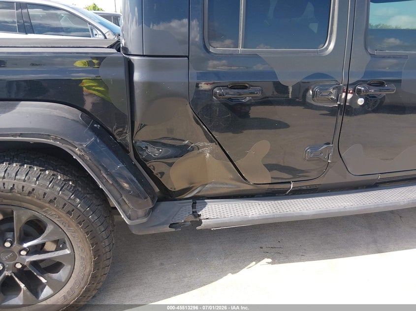 2021 Jeep Gladiator VIN 1C6JJTFM6ML525024 IAAI salvage auction — RIGHT SIDE, Salvage (Texas), sold $19,600 on 2026-07-18 (photo 6)