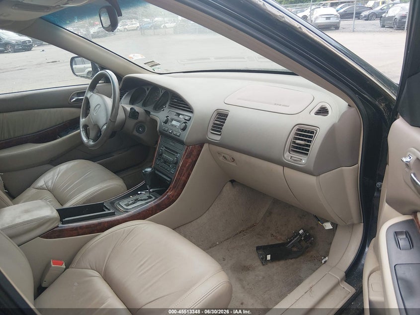 2000 Acura Tl VIN 19UUA5662YA025724 IAAI salvage auction — NORMAL WEAR, Clear (Connecticut), sold $400 on 2026-07-09 (photo 5)