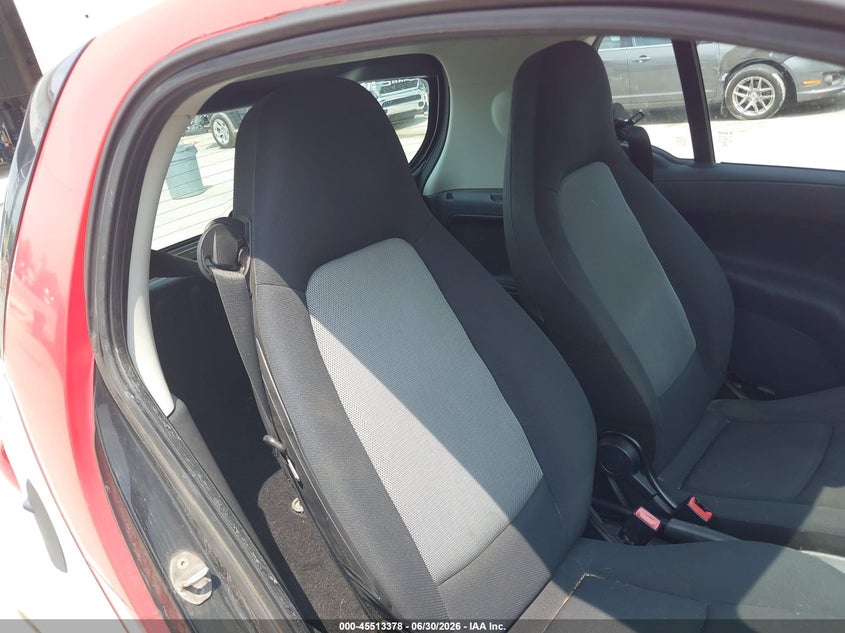2015 Smart Fortwo VIN WMEEJ3BA4FK802608 IAAI salvage auction — REAR END, Salvage Title, sold $775 on 2026-07-22 (photo 8)