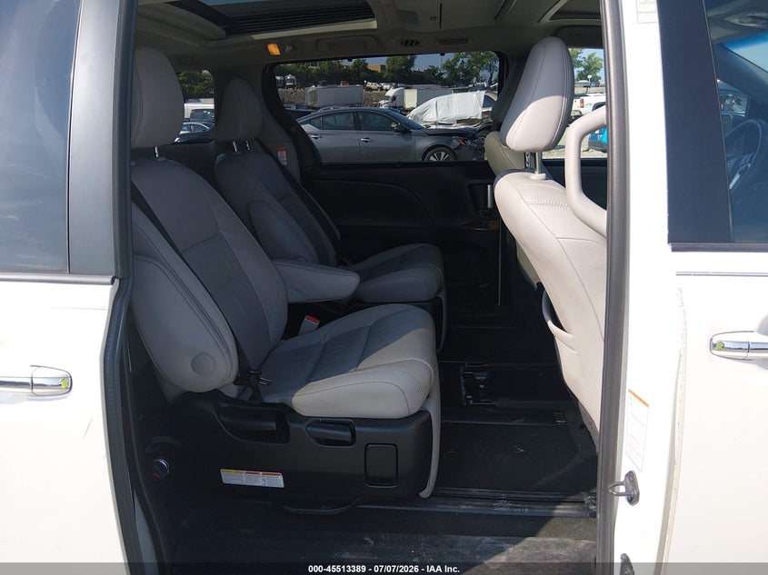 2015 Toyota Sienna VIN 5TDYK3DC9FS613355 IAAI salvage auction — FRONT END, Rebuildable (Florida), sold $4,600 on 2026-07-23 (photo 8)