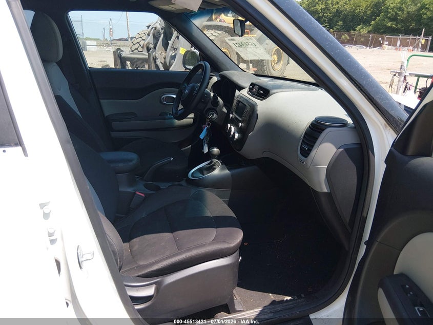 2017 Kia Soul VIN KNDJN2A23H7493547 IAAI salvage auction — REAR END, Salvage (Massachusetts), sold $1,150 on 2026-07-28 (photo 5)