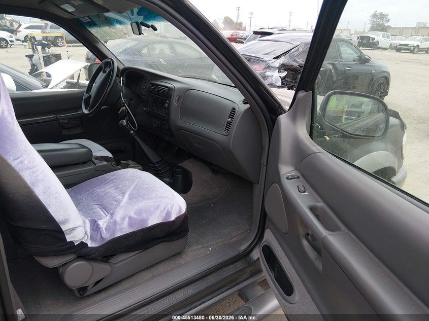 1999 Ford Explorer sport trac VIN 1FMYU22X5XUA22426 IAAI salvage auction — NORMAL WEAR, Clear - Dealer Only (California), sold $650 on 2026-07-08 (photo 5)