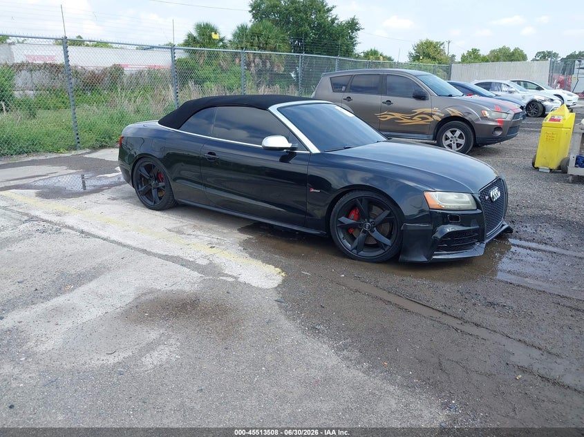 2011 Audi S5 VIN WAUCGAFH5BN005810 IAAI salvage auction — LEFT SIDE, Rebuildable (Florida), sold $1,675 on 2026-07-29 (photo 1)