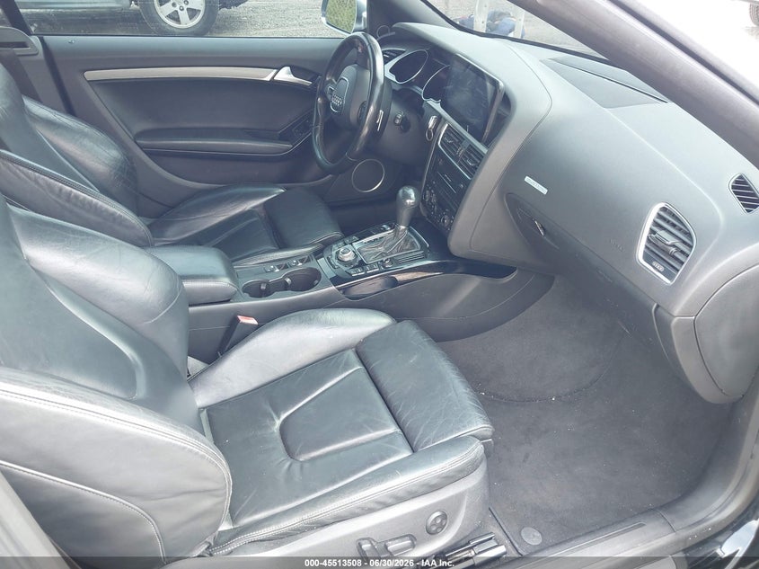 2011 Audi S5 VIN WAUCGAFH5BN005810 IAAI salvage auction — LEFT SIDE, Rebuildable (Florida), sold $1,675 on 2026-07-29 (photo 5)
