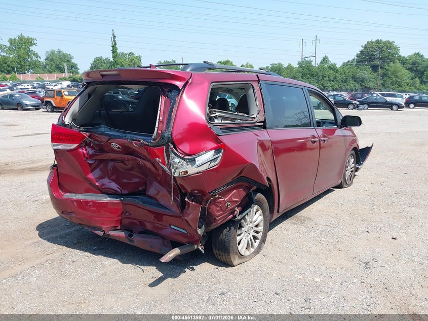 2011 Toyota Sienna VIN 5TDYK3DC0BS112221 IAAI salvage auction — REAR END, Salvage (Pennsylvania), sold $925 on 2026-07-31 (photo 4)