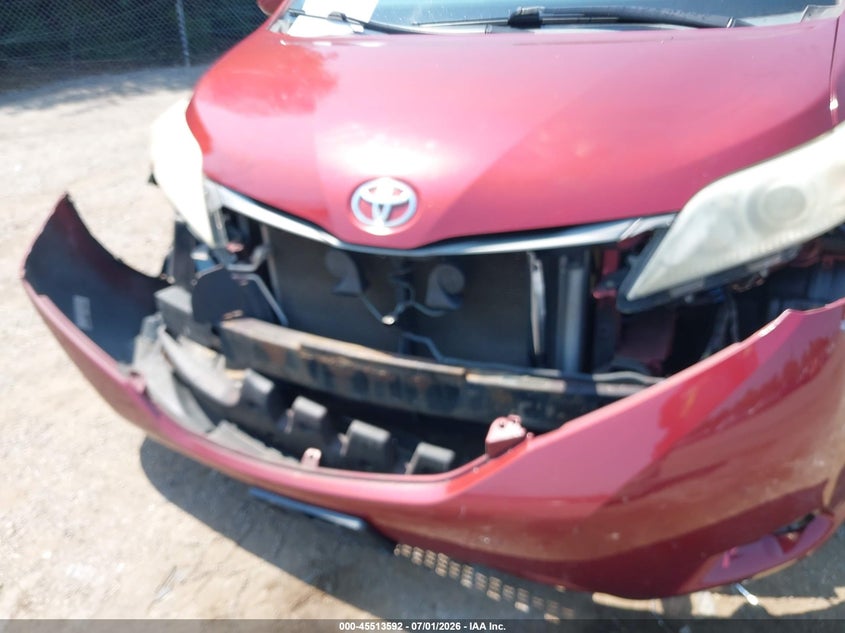 2011 Toyota Sienna VIN 5TDYK3DC0BS112221 IAAI salvage auction — REAR END, Salvage (Pennsylvania), sold $925 on 2026-07-31 (photo 6)