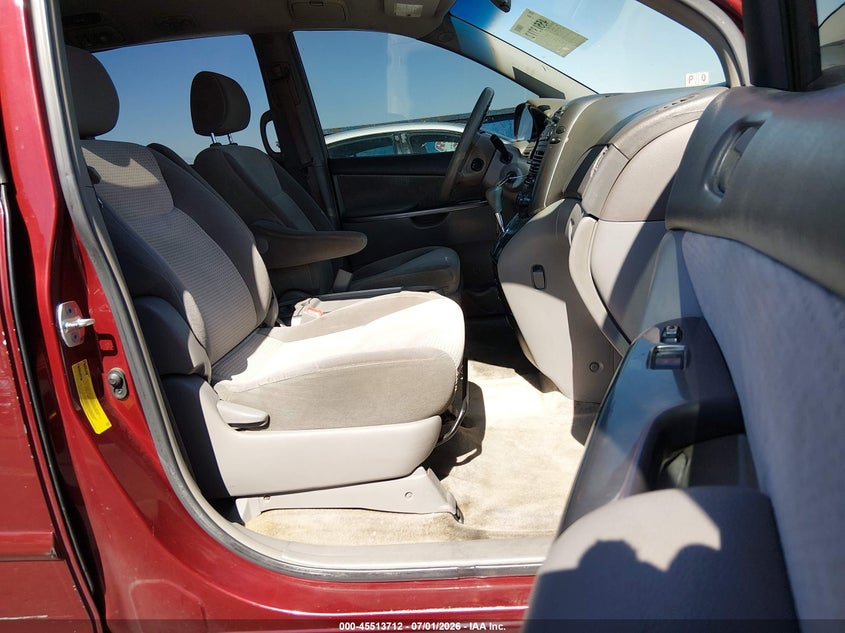 2008 Toyota Sienna VIN 5TDZK23C28S203676 IAAI salvage auction — FRONT END, Salvage (Nevada), sold $550 on 2026-07-10 (photo 5)