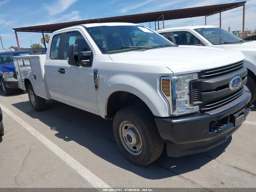 2018 Ford F-350 VIN 1FD8X3B60JEC69777 — IAAI salvage auction photo