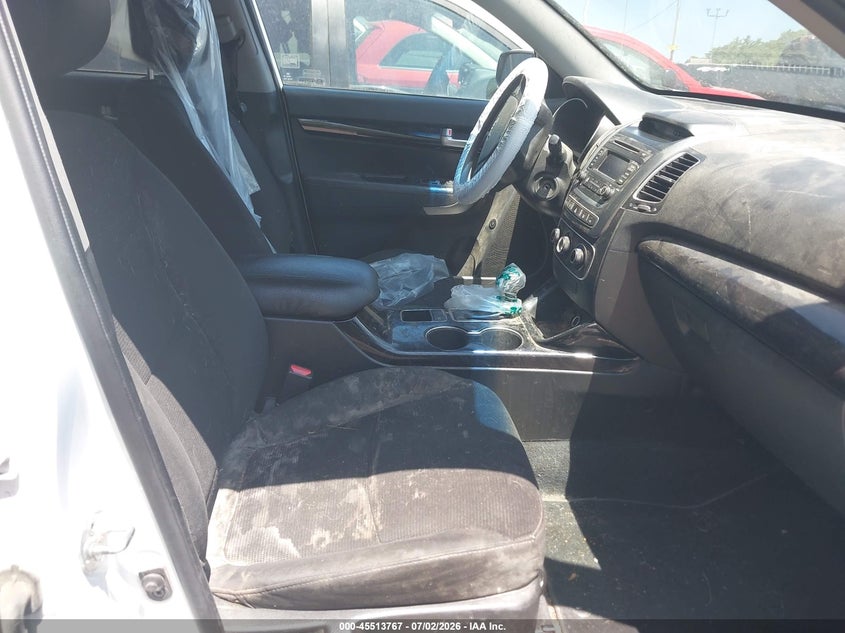 2015 Kia Sorento VIN 5XYKT3A67FG593122 IAAI salvage auction — RIGHT FRONT, Clear (Massachusetts), sold $475 on 2026-07-11 (photo 5)