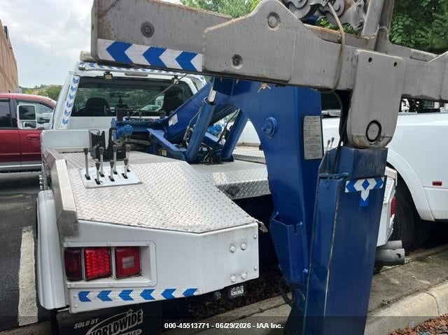 2009 Ford F-550 chassis VIN 1FDAF56R49EA77049 IAAI salvage auction — NORMAL WEAR, Original (Ohio), sold $5,125 on 2026-08-05 (photo 4)
