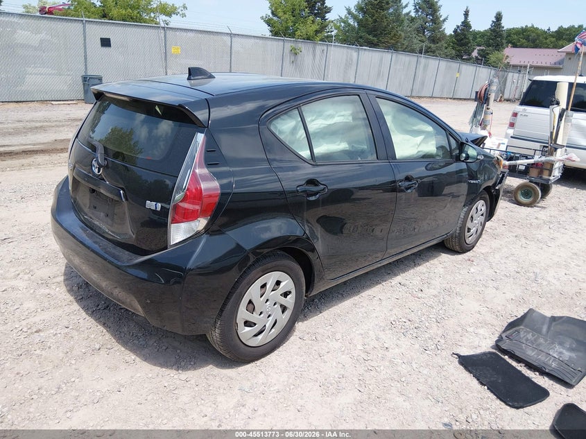 2016 Toyota Prius c VIN JTDKDTB32G1120778 IAAI salvage auction — FRONT END, Clear (Wisconsin), sold $700 on 2026-07-29 (photo 4)