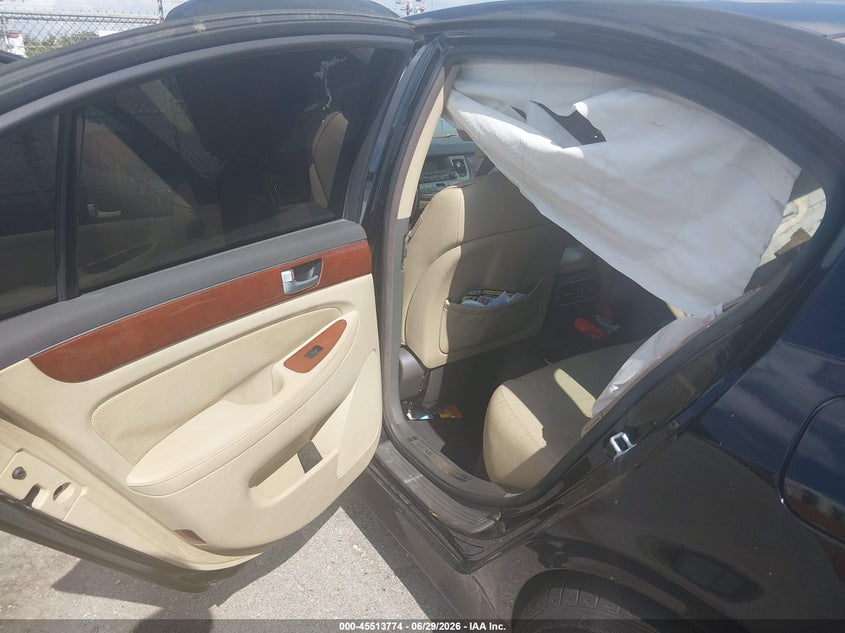 2014 Hyundai Genesis VIN KMHGC4DD0EU259626 IAAI salvage auction — SIDE, Permit To Sell (Louisiana), sold $625 on 2026-07-29 (photo 8)