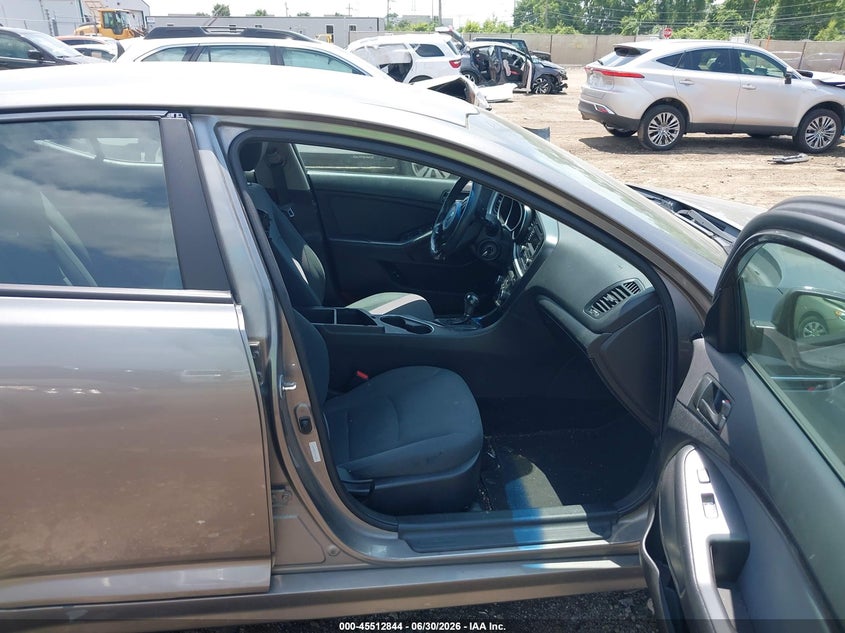 2015 Kia Optima VIN 5XXGM4A74FG518867 IAAI salvage auction — NORMAL WEAR, Original (Ohio), sold $425 on 2026-07-30 (photo 5)