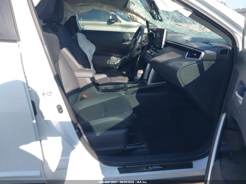 2025 Toyota Corolla cross VIN 7MUEAAAGXSV143130 IAAI salvage auction — ROLLOVER, Salvage Title, sold $3,850 on 2026-08-01 (photo 5)