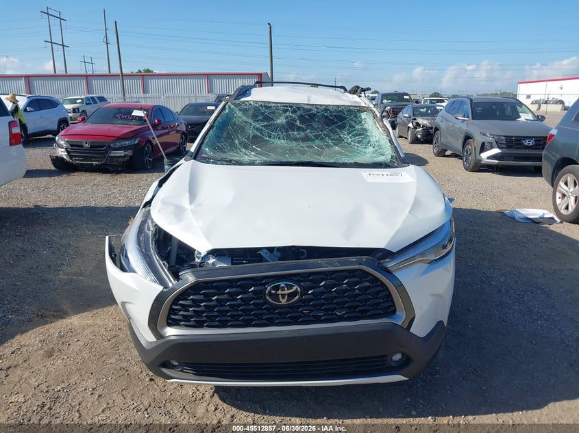 2025 Toyota Corolla cross VIN 7MUEAAAGXSV143130 IAAI salvage auction — ROLLOVER, Salvage Title, sold $3,850 on 2026-08-01 (photo 6)