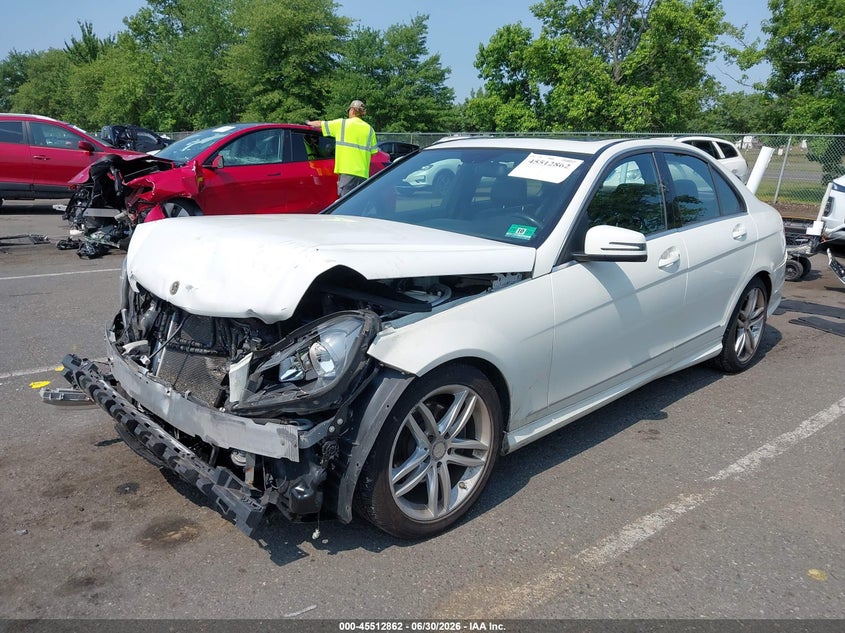2012 Mercedes-benz C-klasse VIN WDDGF8BB6CR205189 IAAI salvage auction — FRONT END, Salvage (New Jersey), sold $550 on 2026-08-17 (photo 2)