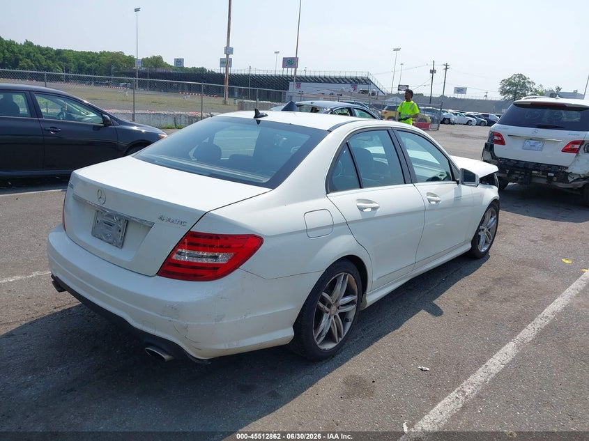 2012 Mercedes-benz C-klasse VIN WDDGF8BB6CR205189 IAAI salvage auction — FRONT END, Salvage (New Jersey), sold $550 on 2026-08-17 (photo 4)