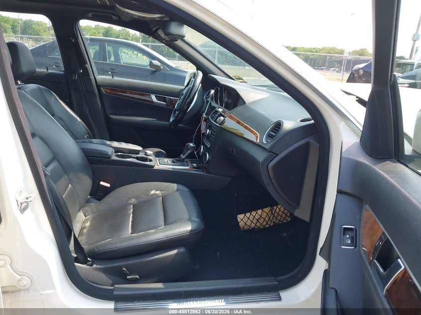 2012 Mercedes-benz C-klasse VIN WDDGF8BB6CR205189 IAAI salvage auction — FRONT END, Salvage (New Jersey), sold $550 on 2026-08-17 (photo 5)